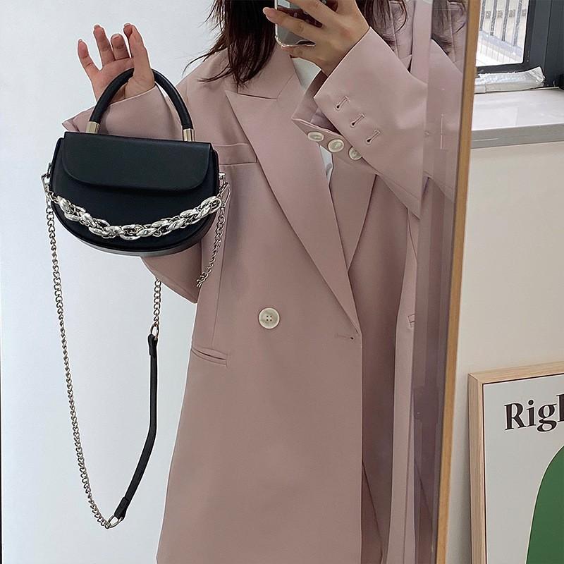 2026 New Clamshell Saddle Bag Female Niche Design Texture Foreign-style Chain Cross-slung Square чёрный