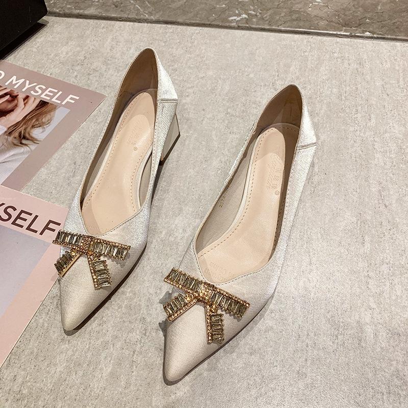 New shallow mouth women's single shoes bow rhinestone thick heel high heels women's cute wind pointed women's shoes