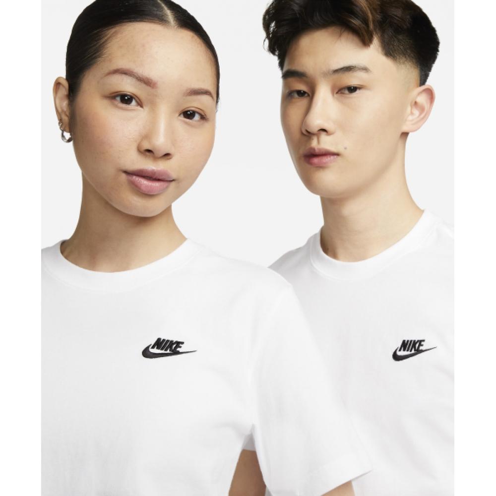 Nike SporTswear Club T shirT M   whiTe Black  Ar4999 101
