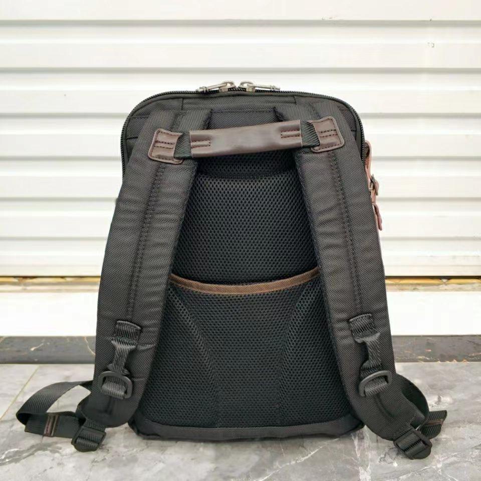 Herrars expanderbara laptopryggsäck i ballistisk nylon - Lättviktig och avslappnad