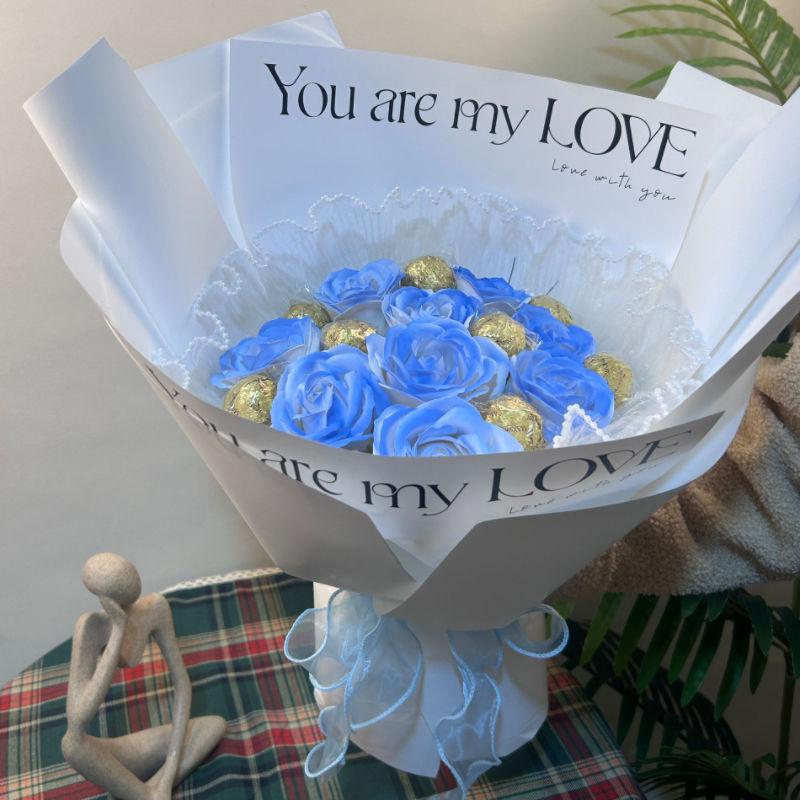 Christmas Chocolate Gift Box Bouquet for Boyfriend, Girlfriend, or Friends - Perfect Birthday or Love Expression Gift