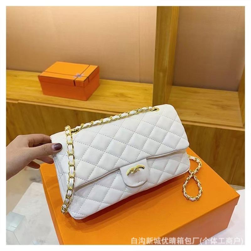 New Xiaoxiang rhombus embroidered thread shoulder bag women s bag fashionable versatile shoulder messenger bag One size
