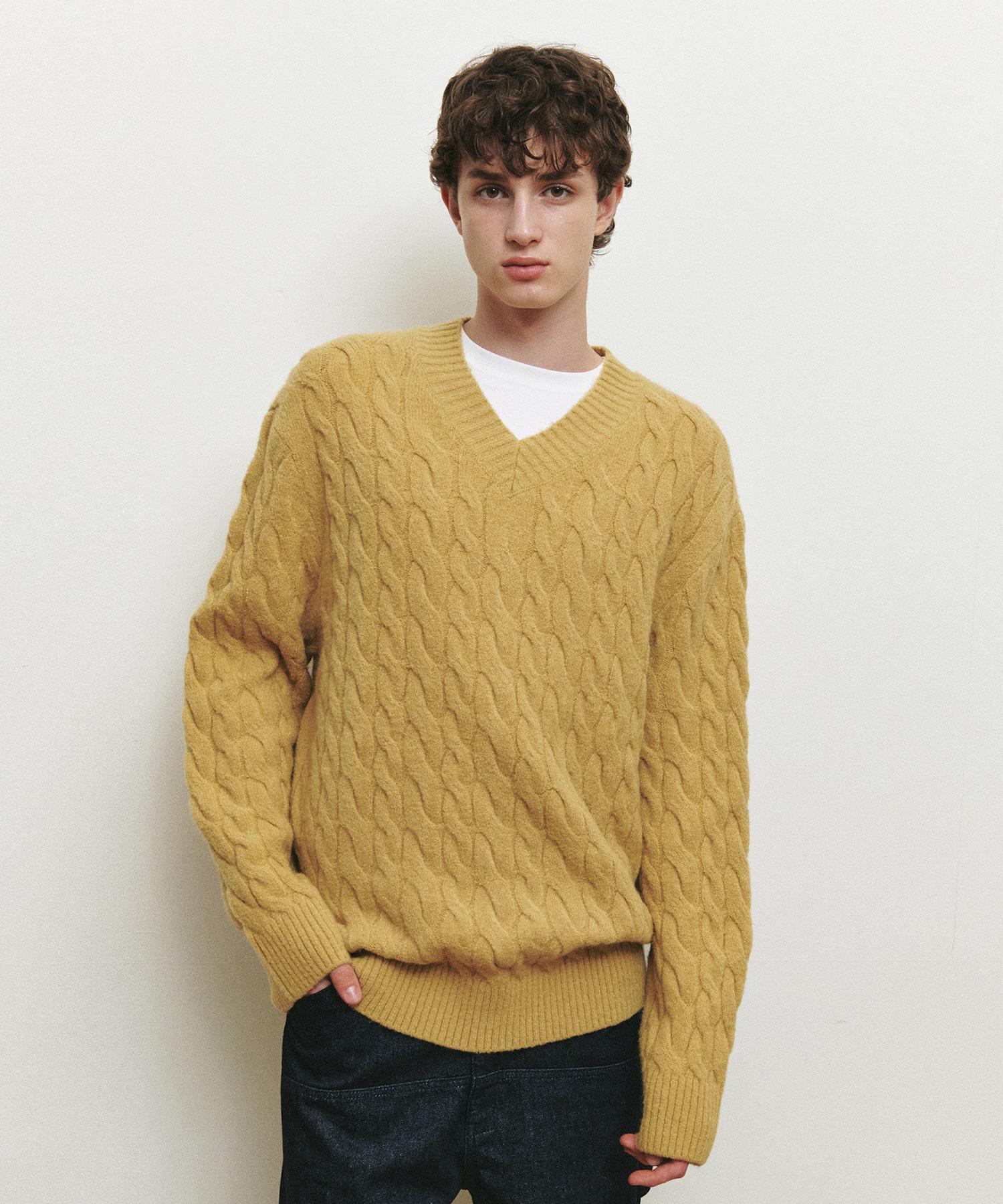 Mind Bridge [Hoite] Wool Blend Cable V-Neck Semi-Oversized Knit Bk/095