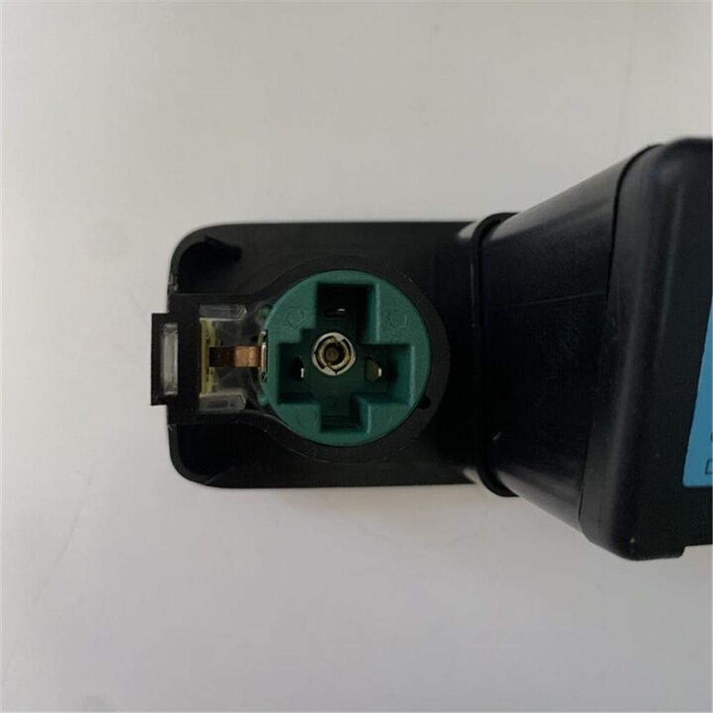 Für 2014-2018 Jeep Cherokee 12V DC Medien-Mittelkonsole AUX USB SD - 68146071AC