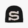 Korean-style color-block S-letter knitted beanie, unisex, for autumn and winter, warm, ear-covering, loose-fitting, and designed to be pulled over