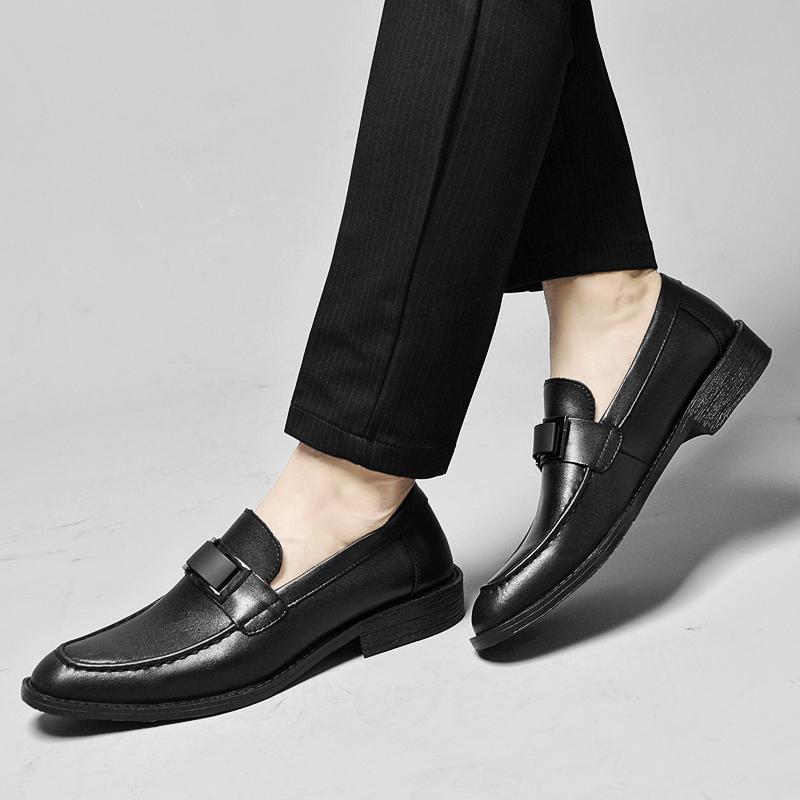 Fashion Classic Business Men's Leather Shoes Luxury Gentleman Style Dress up party Fashion outdoor street Black White loafers Slip on