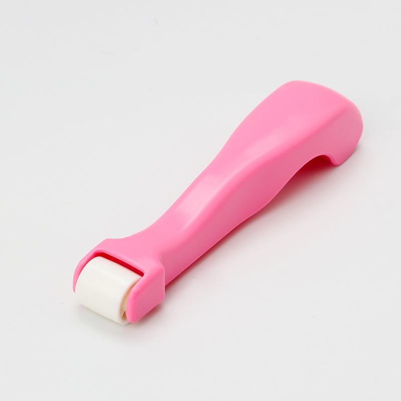 

Пластиковый ролик для прижима ткани – швейный инструмент своими руками розовый