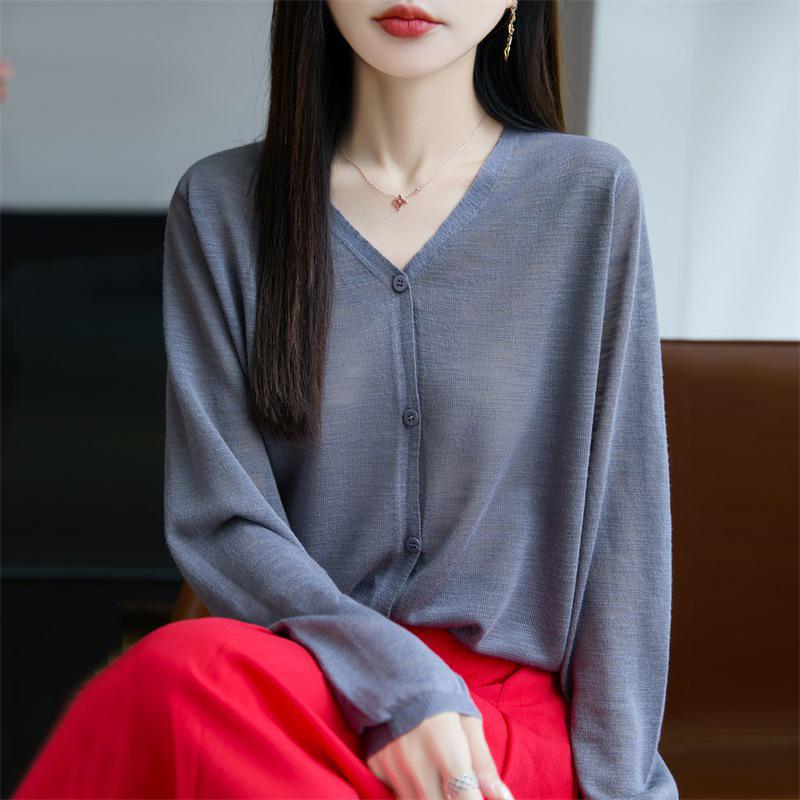 

Early Autumn Round Neck Ice Silk Knit Cardigan: Women s Lightweight Slimming Long Sleeve Sun Protection Jacket XXL
