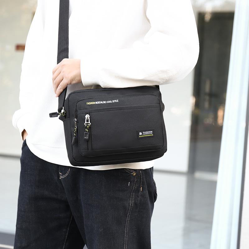 1Pc Men's Casual Large-capacity Shoulder Bag, Trade New Light and Simple Messenger Bag, Business Travel Portable Briefcase