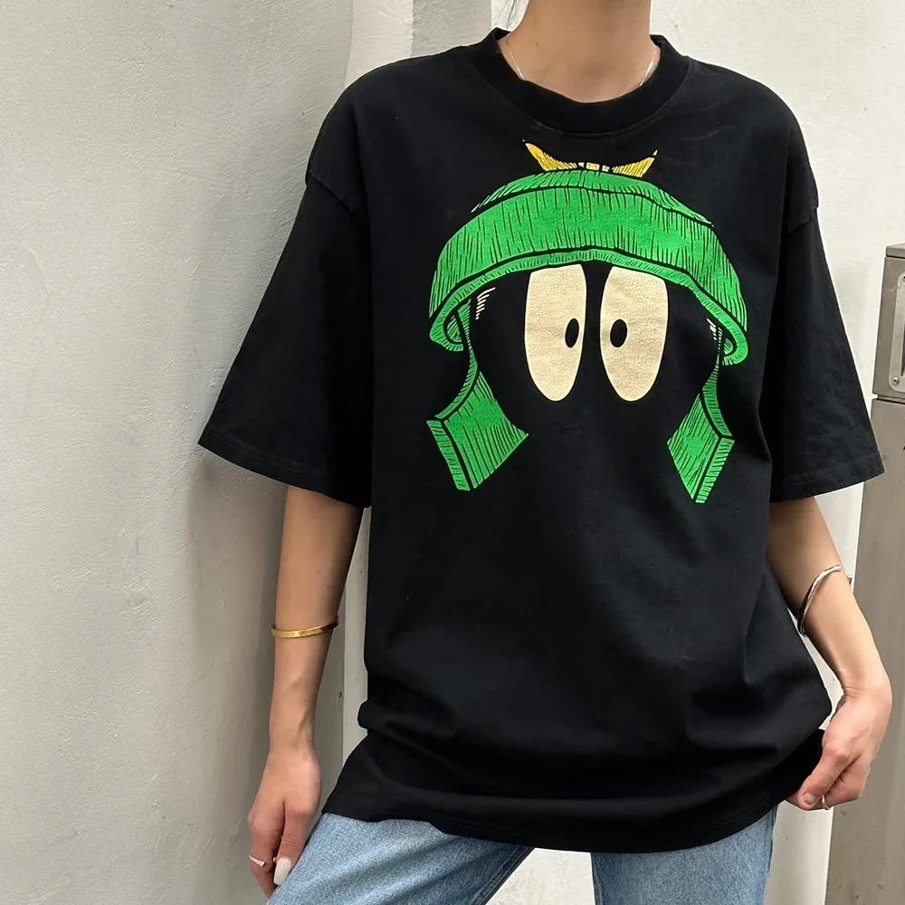 

2024 Streetwear Vintage Cartoon Graphic Marvin The Martian Casual Summer Cotton Oversized Short Sleeve Tops for Men Clothing 4XL