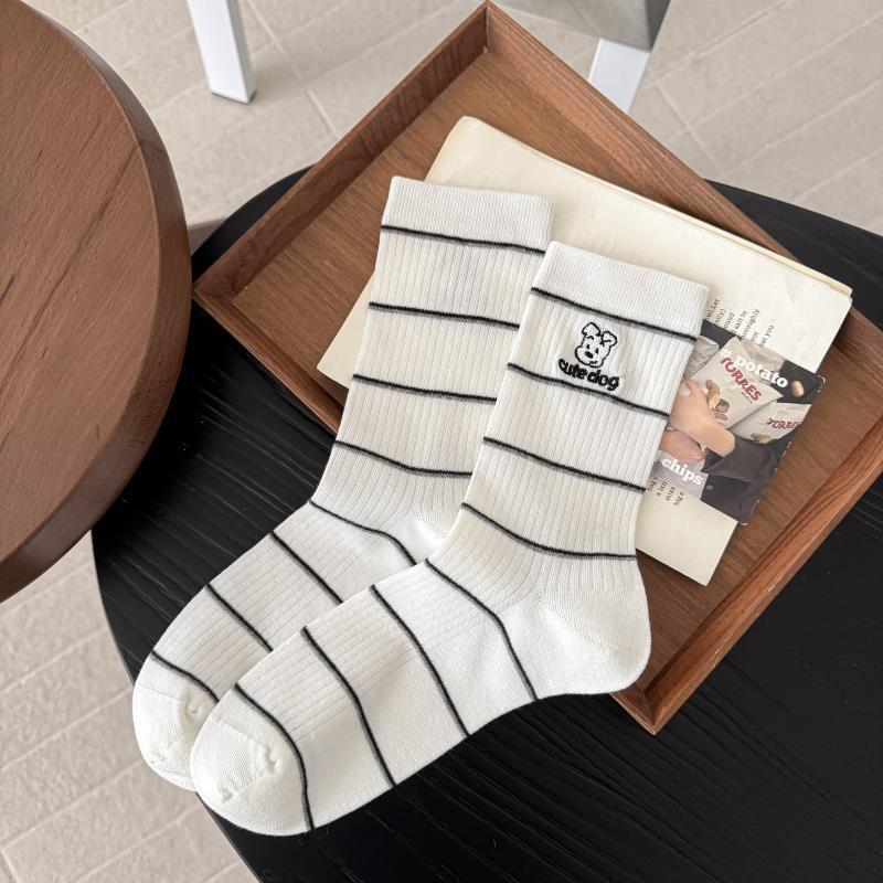 

Spring & Summer Korean Style Cartoon Embroidered Puppy Mid-Calf Socks - Women s Academy Stripes Slouch Socks One Size