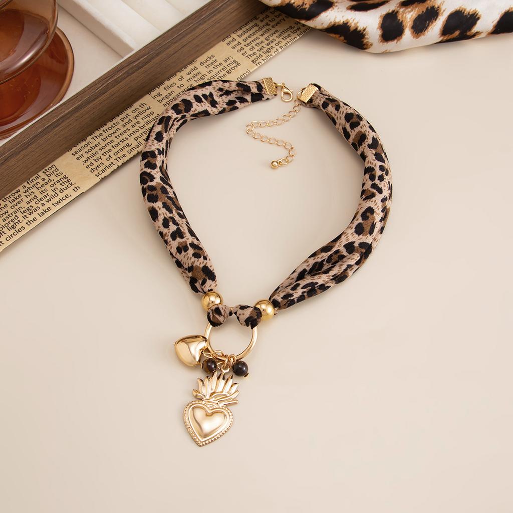 Ingemark Elegant CCB Heart Shape Pendant Choker Necklace Women Trend Punk Gold Color Metal Chiffon Fabric Neck Chain New Jewelry