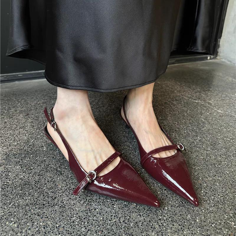 Fashion Summer Women's Sandals 2025 New Gothic Style Fashion Women Low Heels Retro Office Women Cool Non-slip Comfortable Large Size