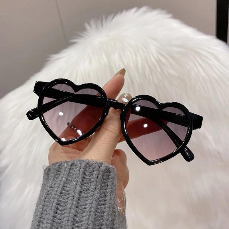 Children's Cute Heart-shaped Sunglasses Kids Retro Cute Pink Love Sun Glasses Frame Fashion New Girls Boys Baby UV400 Eyewear