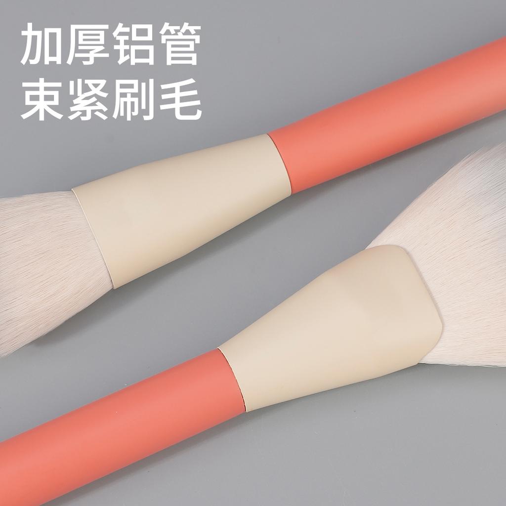 12 Holiday Series Makeup Brushes Soft Bristles Eyeshadow Highlight Grooming Highlight Loose Powder Brush Tool
