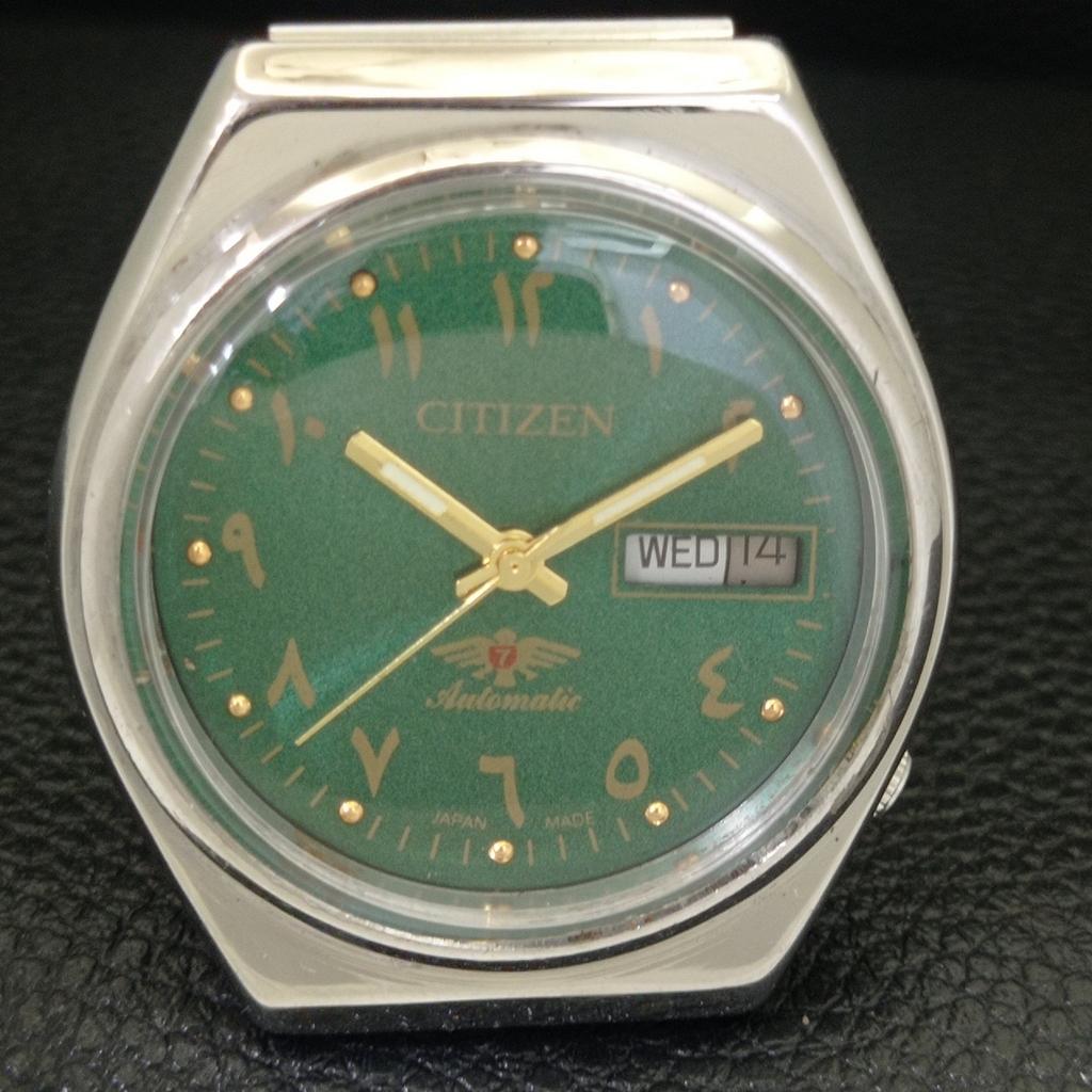 JAPAN VINTAGE CITIZEN AUTOMATIC 8200 MENS ARABIC GREEN DIAL WATCH a702763-1 R210-a702763
