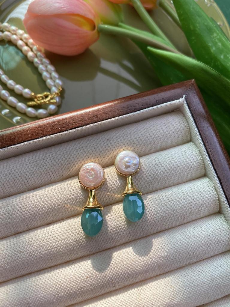Elegant French Retro Baroque Rhinestone Stud Earrings for Women