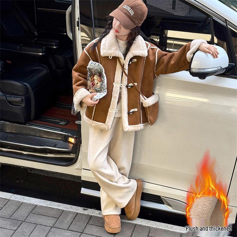 

Стильное пальто из овчины для девочек - Мода Осень/Зима 2025 140 cm