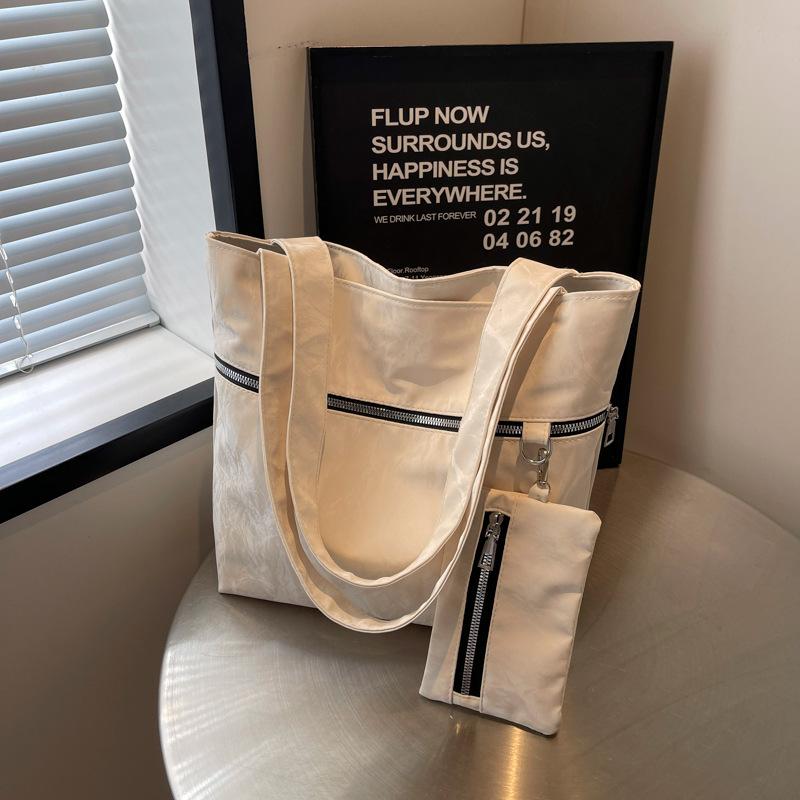 Large Capacity Foreign Style Personalized Zipper Splicing Trendy Fashion Shoulder Bag Commuting Relaxation Tote Bag