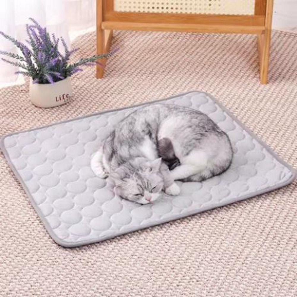 Breathable Pet Ice Pad Bite Resistant Dog Cooling Mat Dog Cooling Ice Pad for Dogs Cats