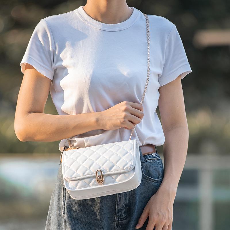 Rhombus embroidered small square bag trendy fashion versatile lock suitable for giving girlfriends gift chain messenger bag
