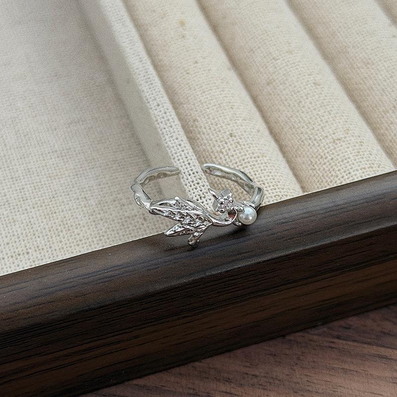 Niche Design Light Luxury Bead Butterfly Red Zircon Wheat Ear Bow Open Ring Stacked To Wear Personalized High-End Women Adjustable opening