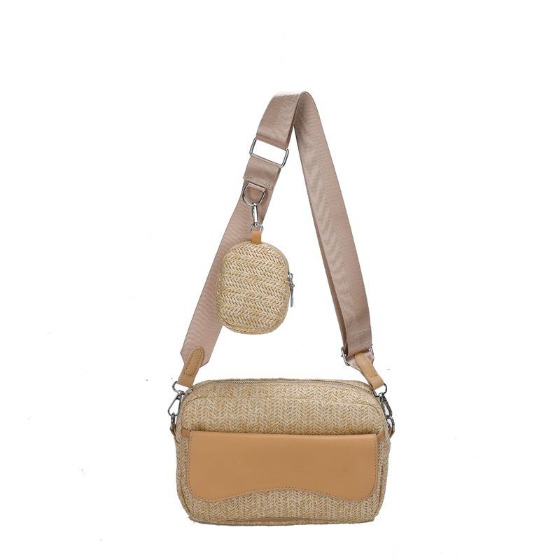 Straw messenger bags are now popular in small square bags, new woven women's bags, fashionable and simple shoulder bags, and large capacity.