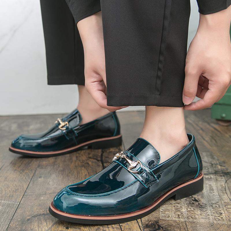 Business Casual Men Dress Shoes Luxury Glitter Designer Formal Shoes For Man Patent Leather Shoes Pointed Toe Men's Social Shoes