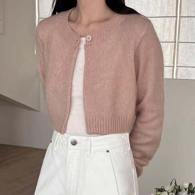 Women's One-Button Loose Knitwear: Short High-Waisted Wool Cardigan with Long Sleeves and Round Neck for Autumn/Winter Fashion.