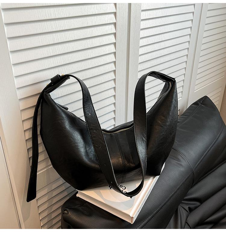 Fashion retro large-capacity bag women's 2025 autumn new shoulder bag casual foreign commuter messenger bag