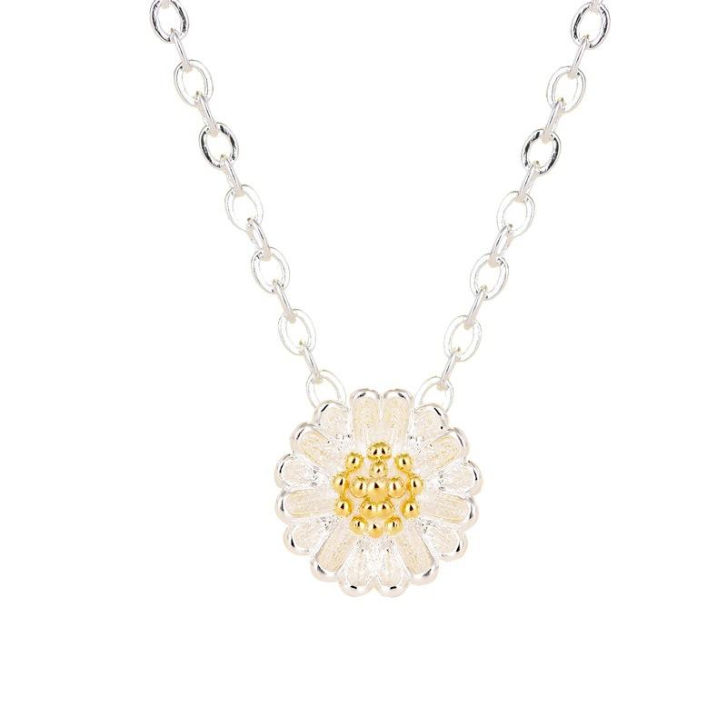 Small Daisy Earrings for Women Versatile and Fresh Sunflower Chrysanthemum Earrings Set