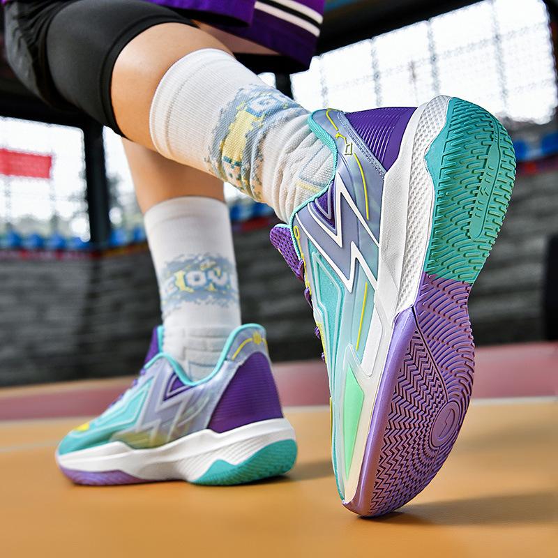 New fashion basketball shoes couple professional combat sneakers sports shoes student sports luminous sneakers support