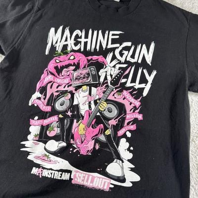 Machine Gun Kelly Mainstream Sellout Tour SG280 Unisex T-Shirt