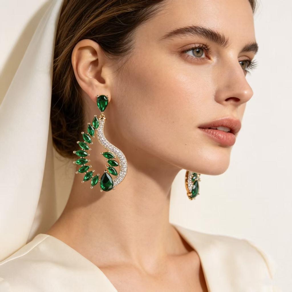 European and American irregular water drop earrings, foreign trade light luxury style earrings, niche high-end earrings for women