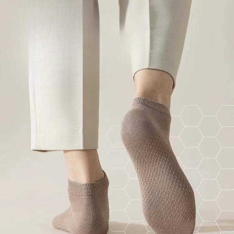 Men's Summer Thin Solid Color Sweat-absorbing and Odor-proof Short Socks, Pure Cotton Breathable Thin Mesh Business Short Socks for Men