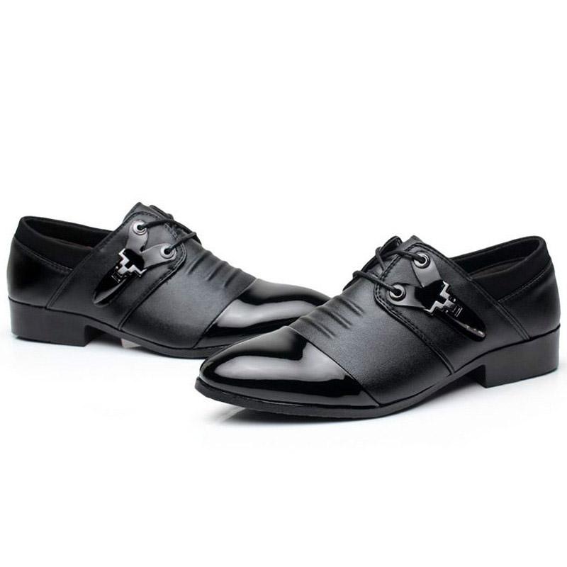 Nuova Moda Stile Italiano Scarpe da Cerimonia da Uomo Scarpe Oxford Business di Lusso da Uomo Mocassini Casual in Pelle Nera Derby