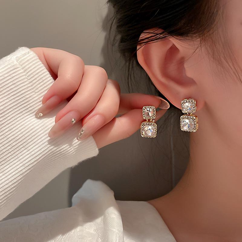 Silbernadel Korea Dongdaemun Diamantwürfel Trend Ohrringe
