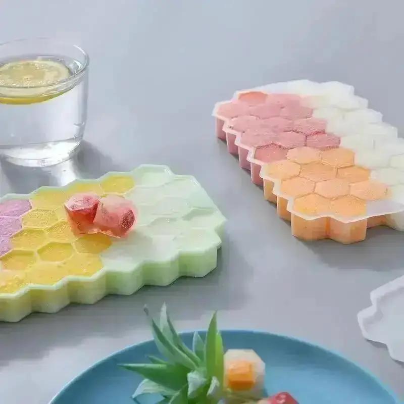 Random Color Kitchen Household Honeycomb Shape Ice Mold Tray Silicone Ice Cube Maker Molds Ice Cream Gadgets Accessories Supply