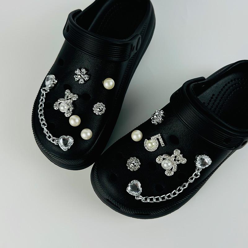 13PCS Fashion Shoe Charms Set Accessories Hole Shoe Buckle Silver Pearl Bear Diamond Chain DIY Shoes Decorations Party Gift