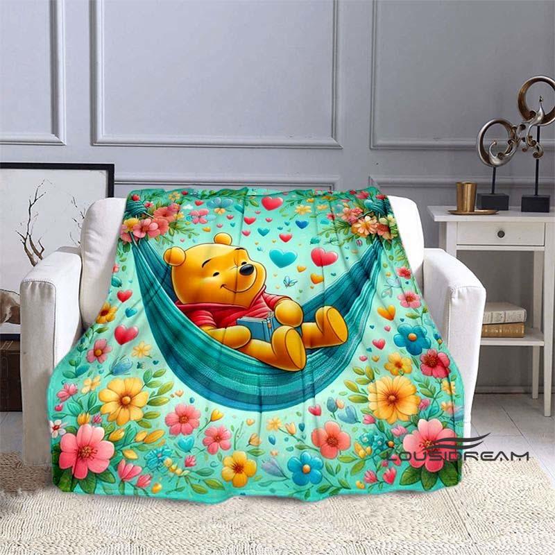 This fun cartoon Pooh Bear blanket is lightweight and breathable, suitable for dormitories, naps, living rooms, offices, and all