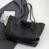 Ladies' solid color multifunctial handbag, minimalist ladies' shoulder bag, lightweight commuting handbag for daily office use