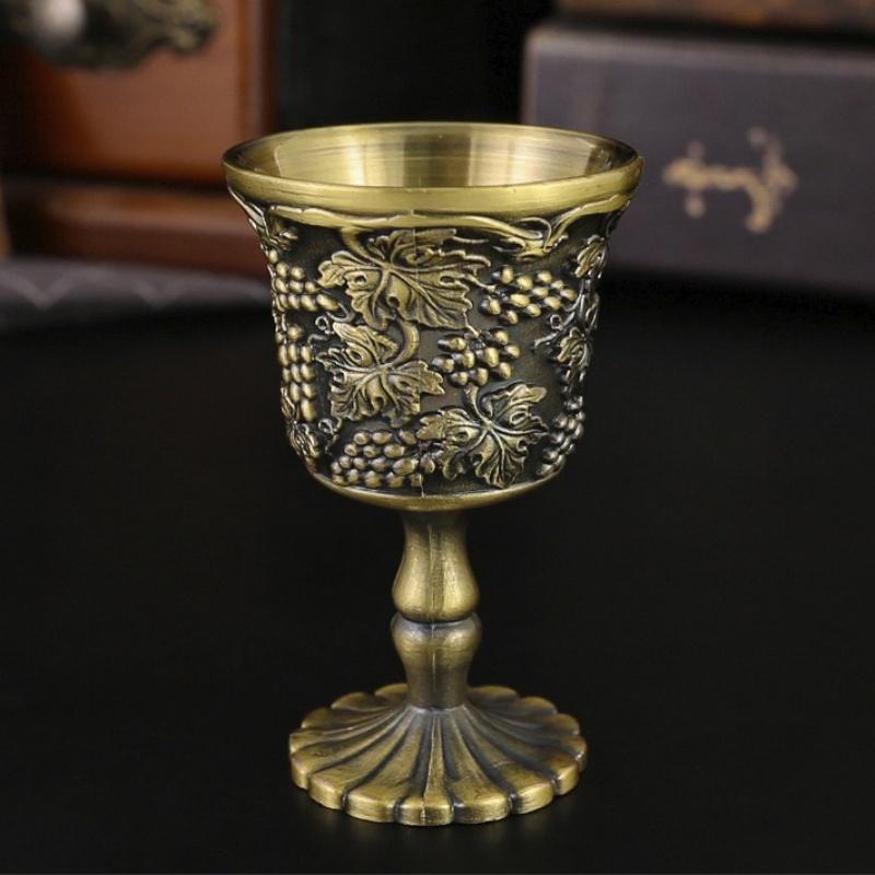 Mini Wine Glass, Multiple Colors Delicate Vintage Spirits Goblet, Alloy Portable Chalice Cup Friends Festive Decoration,1pcs