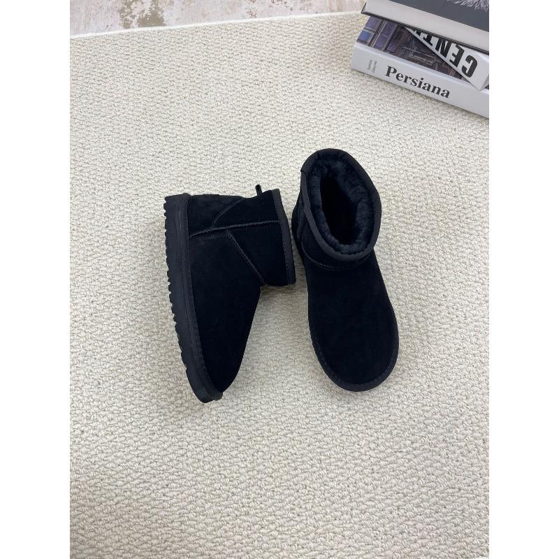 Zapatos bajos de cuero nuevos zapatos perezosos botas de nieve moda de invierno versátiles zapatos de mujer cálidos y cómodos