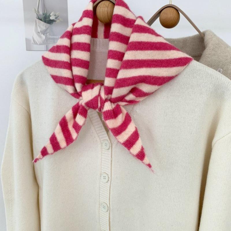 Knitted Triangle Scarf for Women, Y2K Aesthetic Headscarf Shawl, Cozy Neck Warmer, Versatile Head Wrap for Streetwear, Fall Winter Fashion Accessories