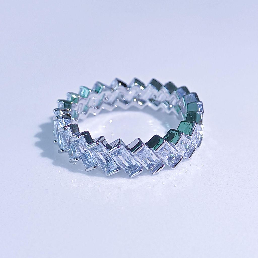 Luxury Zircon Starry Diamond Ring for Women - High-End Niche Design