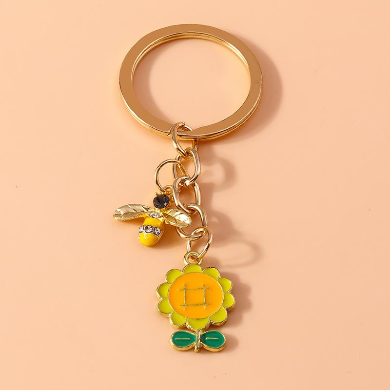 Cute Enamel Flower Bee Keychain Animal Key Rings Pendants for Women Girls Handbag Accessories DIY Jewelry Gifts