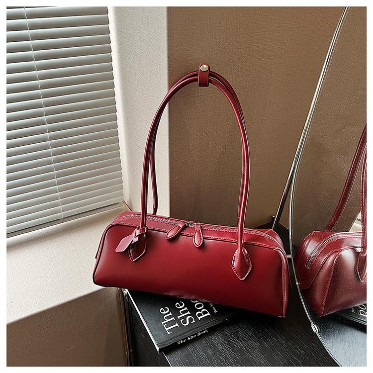 

Премиальная сумка женская большой вместимости новая летняя нишевая на одно плечо подмышечная сумка-багет красный