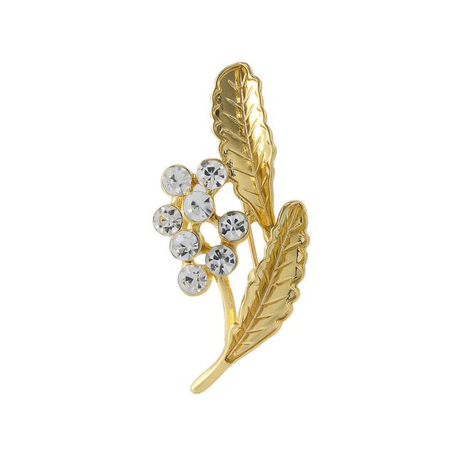 High Grade Metalized Rhinestone Brooches Clothing Accessories Fine Gold Tone Color Leaf Corsage Clothing Luxurious Alloy Metal Leaf BroochLuxury