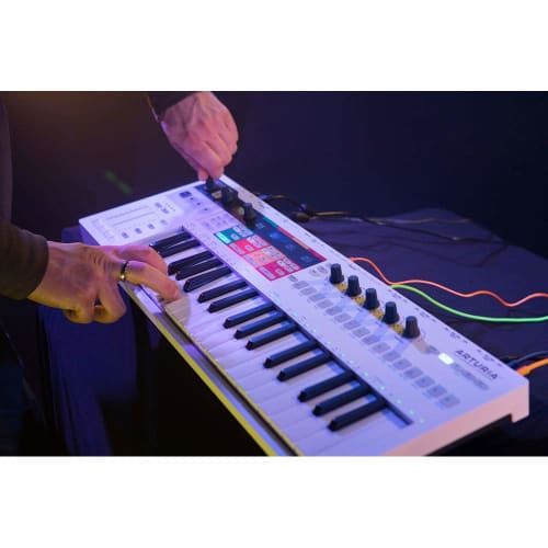 ARTURIA KeyStep Pro MIDI Keyboard Controller with Sequencer Function, USB CV/GATE Connection