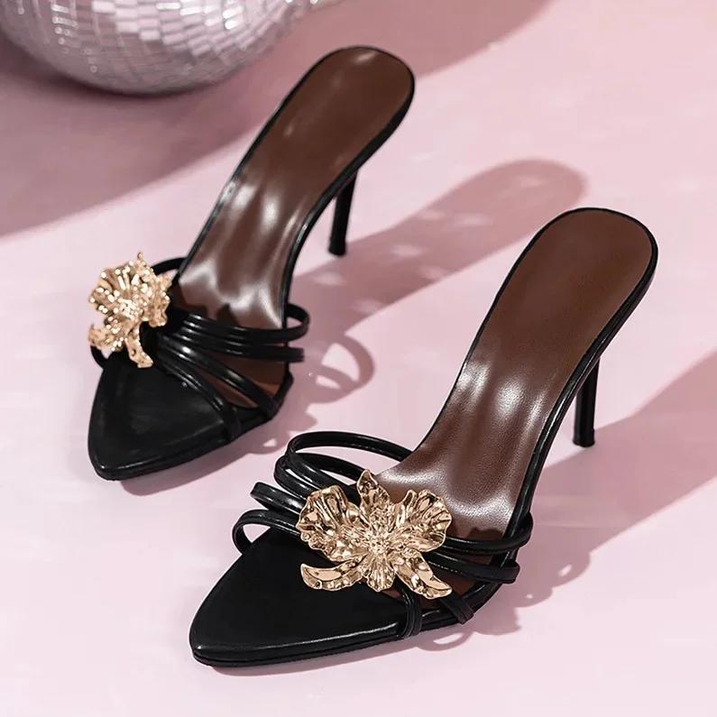 

Мода Лето 2025 Женские Удобные Шлепанцы в Британском Стиле с Цветочным Принтом из ПУ Материала Обувь Слипоны Модные Заостренный Носок Высокий Каблук 36